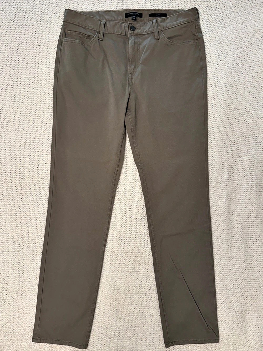 Banana Republic Slim Fit Skinny Pants in Dark Khaki Waist 33 Like New